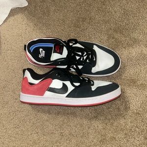 nike sb lows size 10